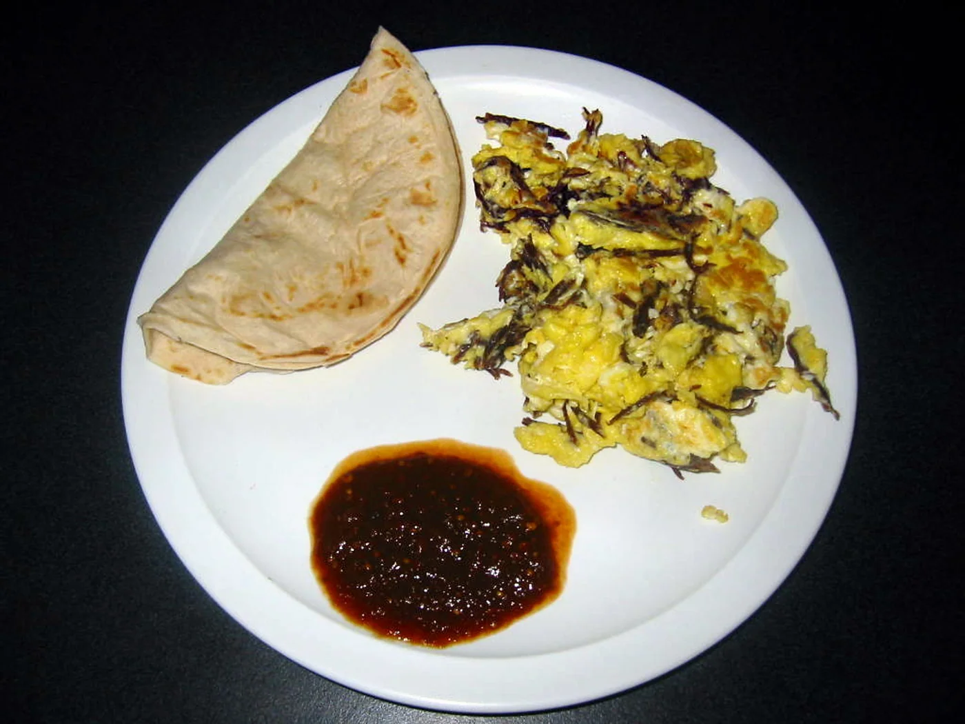 Machacado con Huevo (Eggs with Shredded Beef) prepared recipe