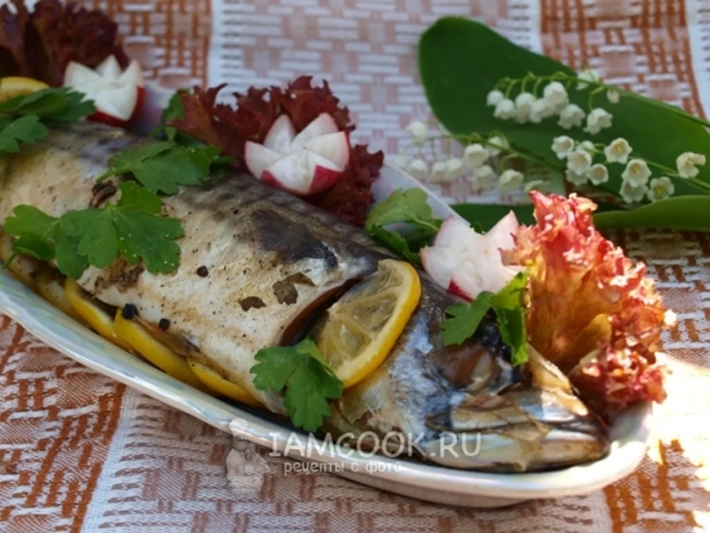 Mackerel baked in an oven with lemon recipe