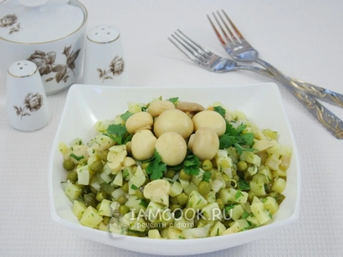 Potato salad with pickled mushrooms recipe