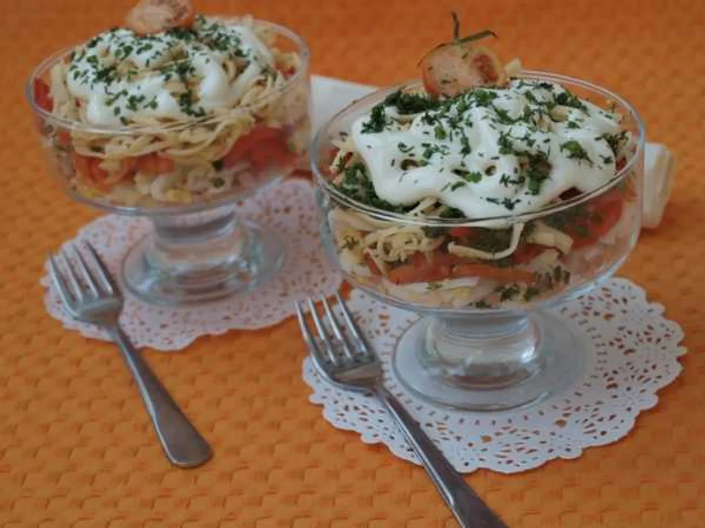 Salad with ham, cheese and sweet pepper recipe