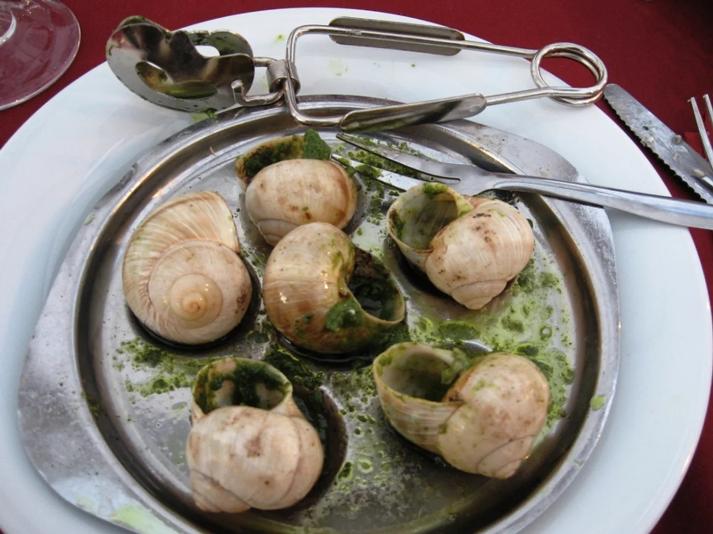 Snails with Garlic Butter (Escargots à la Bourguignonne) prepared recipe