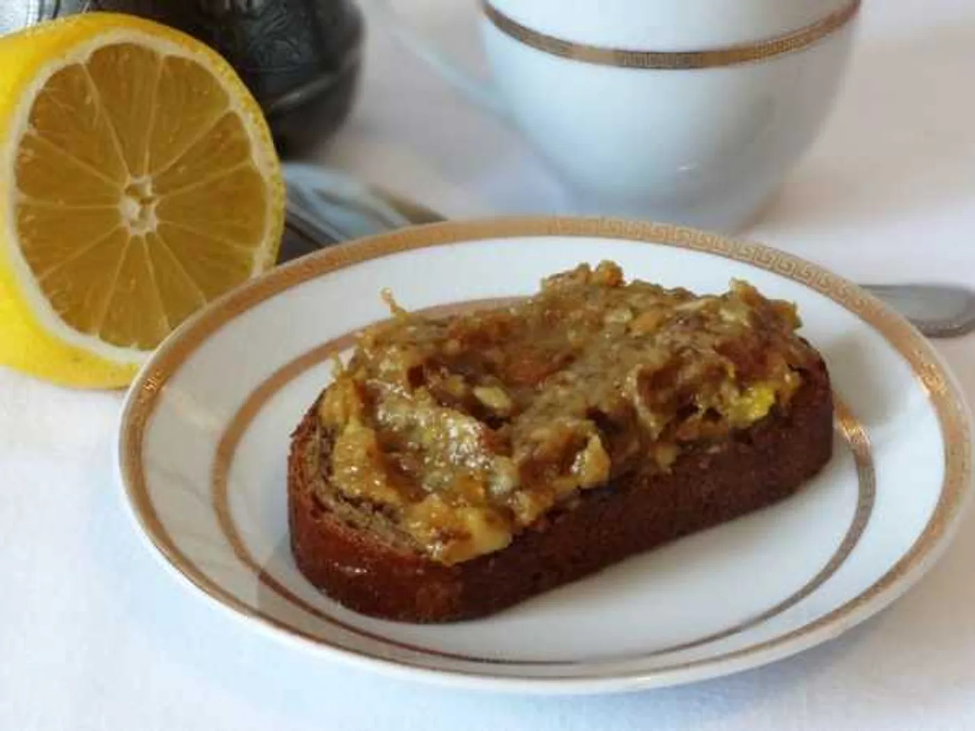 Sweet dried dried apricot paste recipe