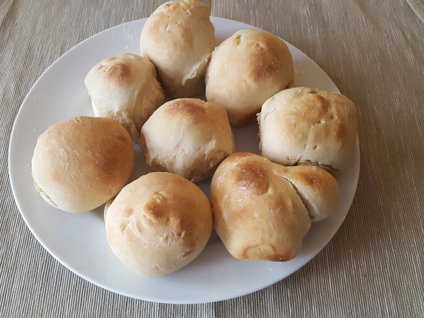 Yeasted Rolls II prepared recipe