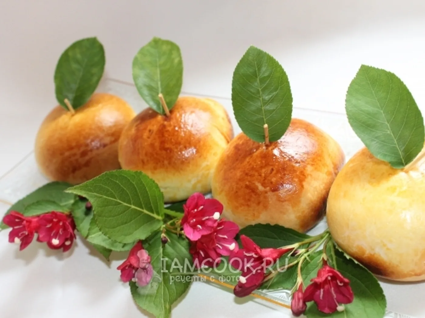 Apple buns. recipe
