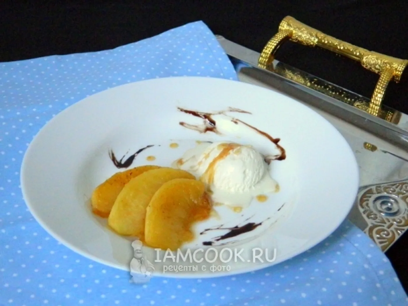 Apples in caramel recipe