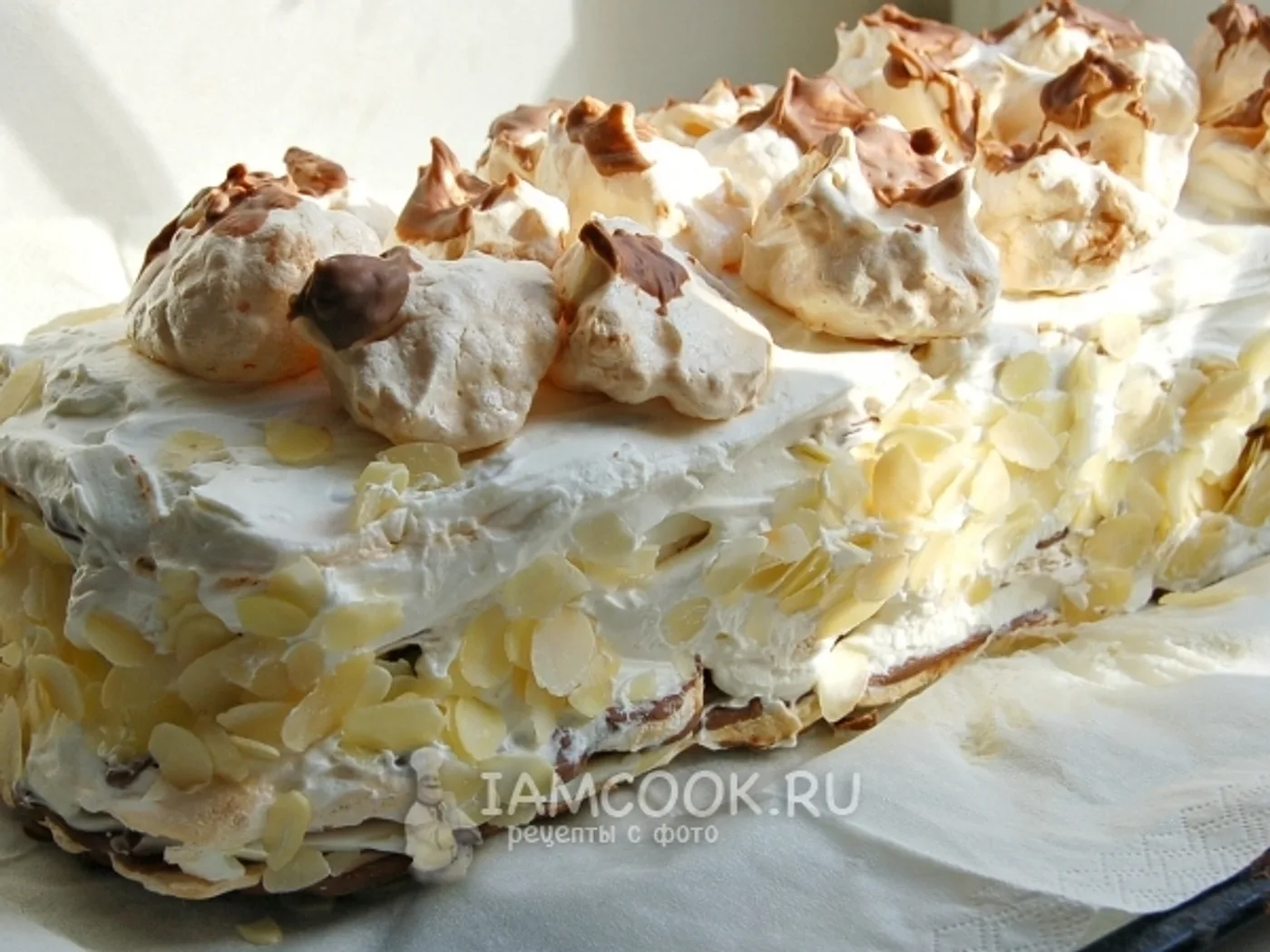 Beze cake with chocolate and whipped cream recipe