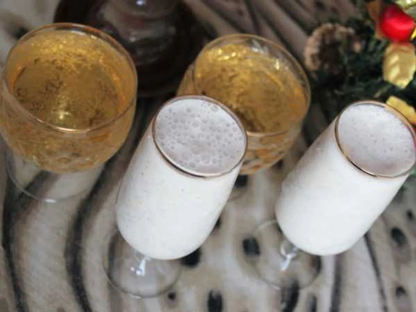 Champagne cocktail with ice cream and pineapple recipe