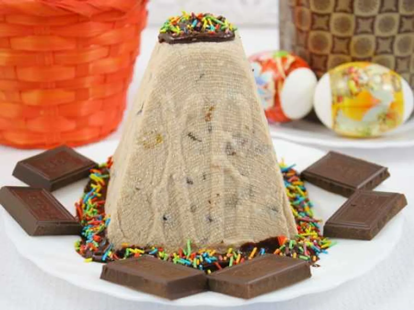 Easter cheese chocolate with dried fruit recipe