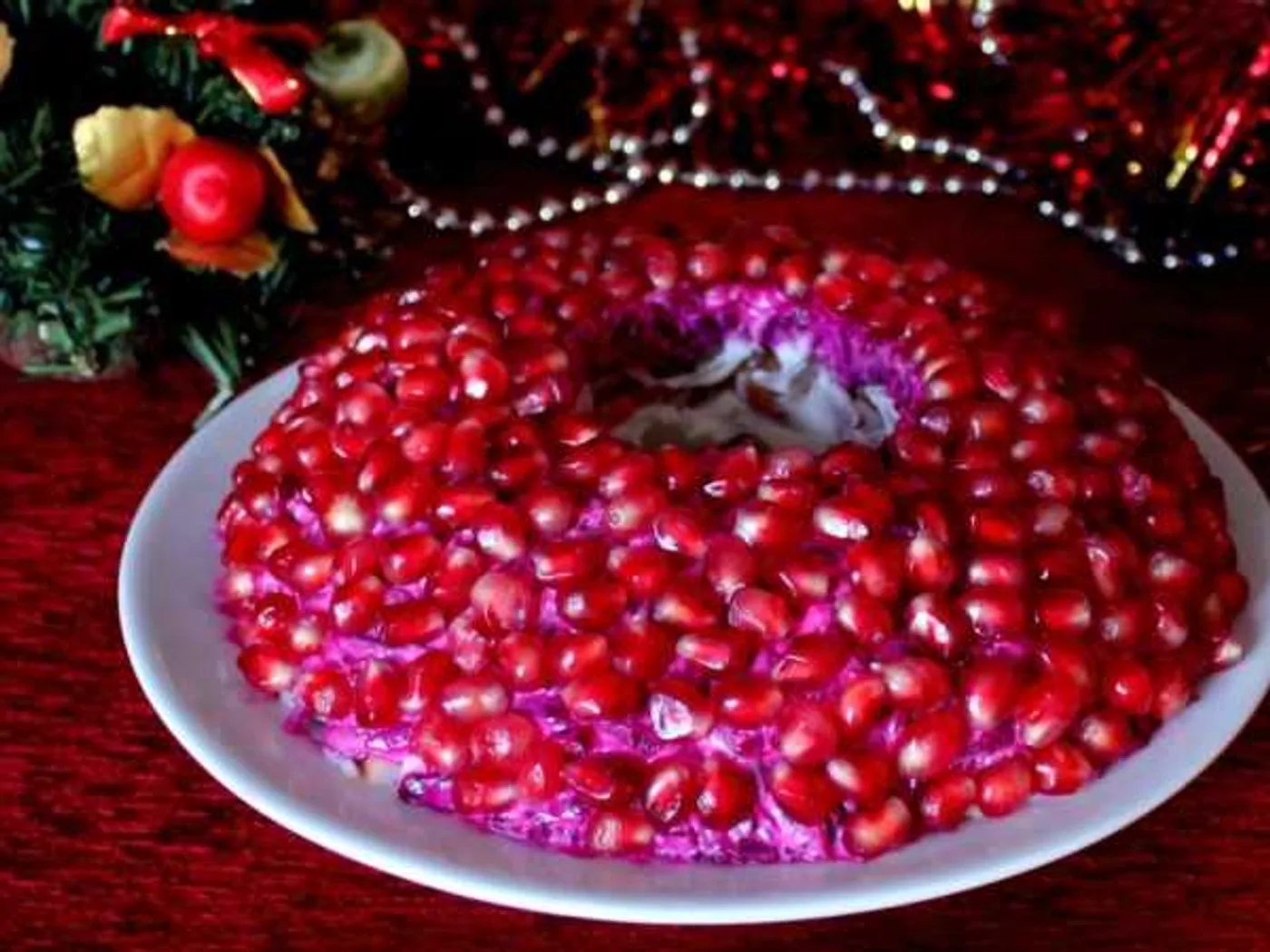Grenade bracelet salad with pork recipe