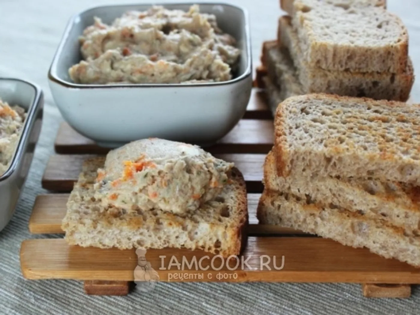 Herbal pate with carrots and onions recipe