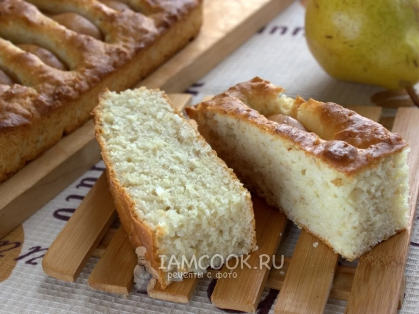 Lent coconut muffin with a pear recipe