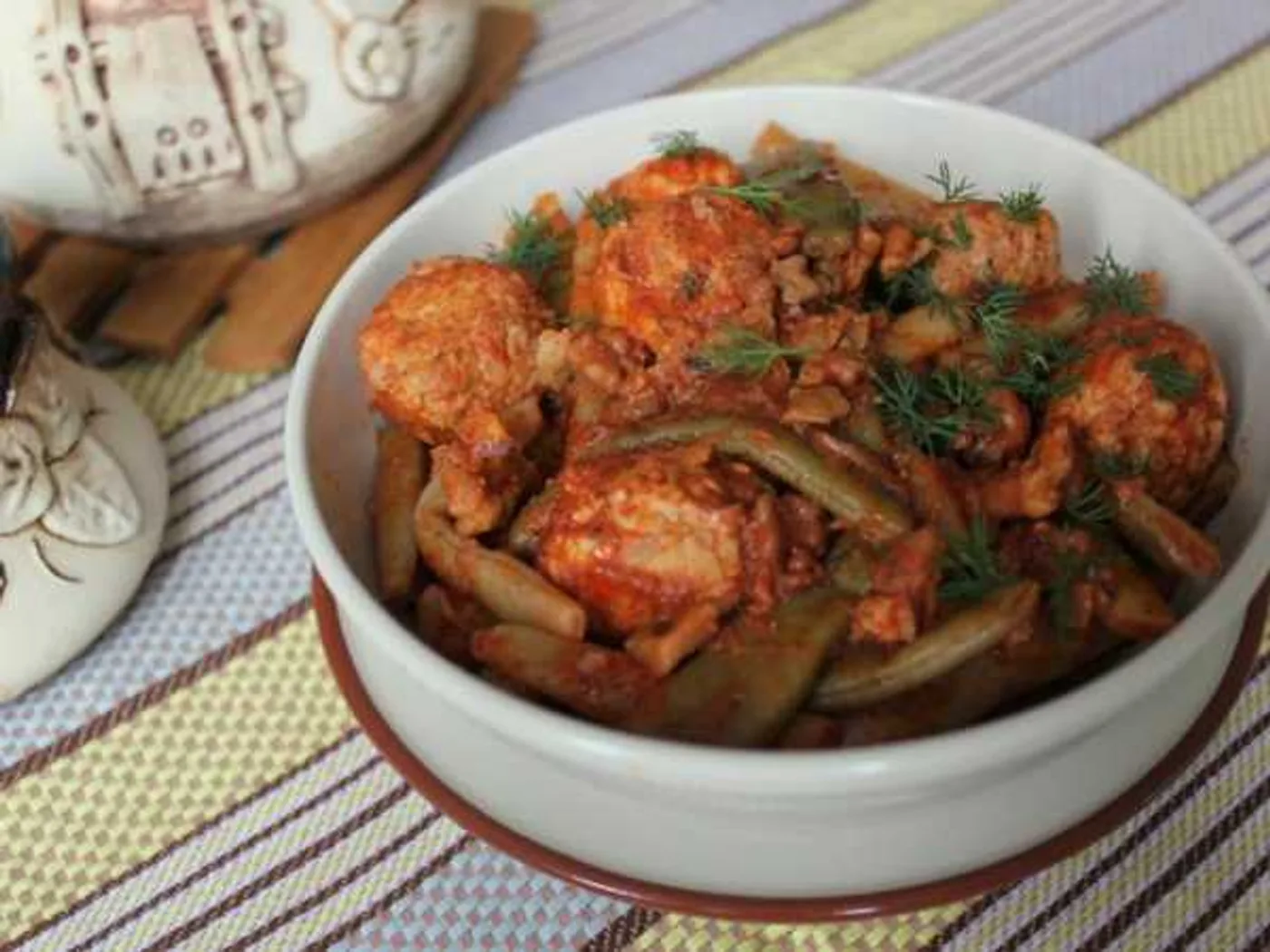Lobio of pod beans with meatballs recipe