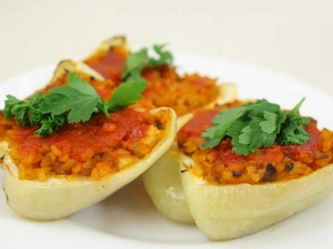 pepper-stuffed bulgur and mushrooms recipe