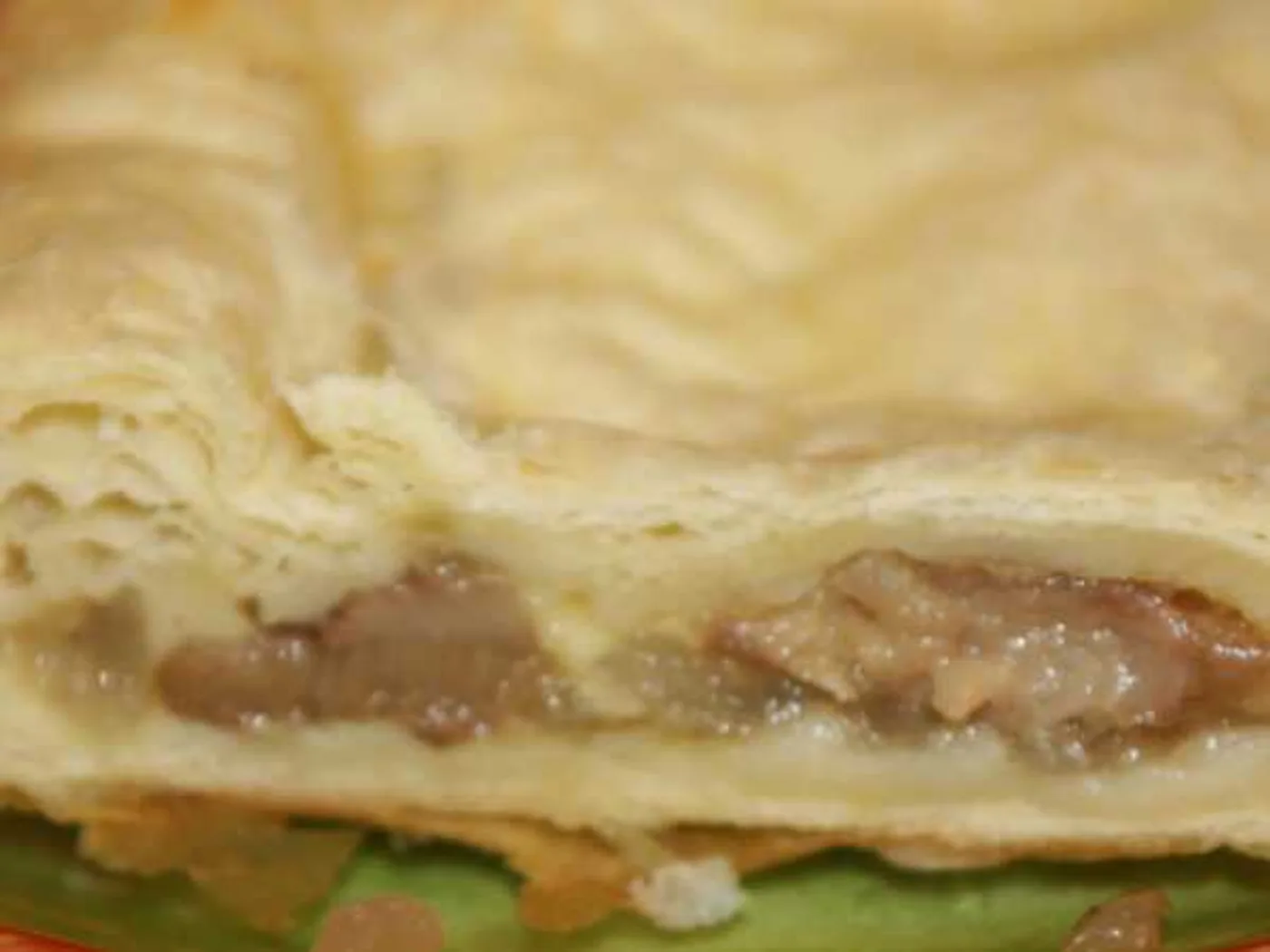 Pie with mushrooms and onions of puff dough recipe