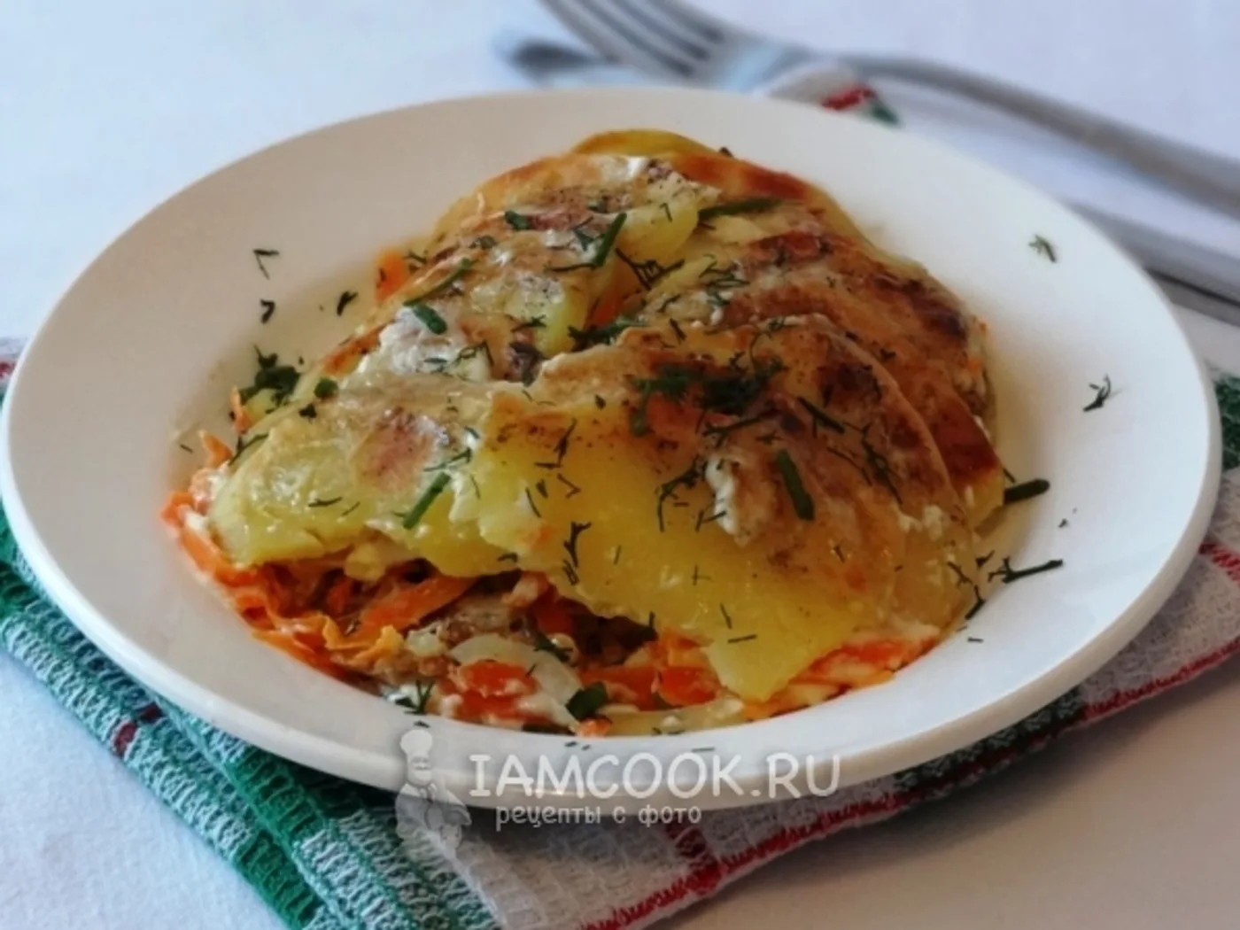 Potato casserole with pink salmon recipe