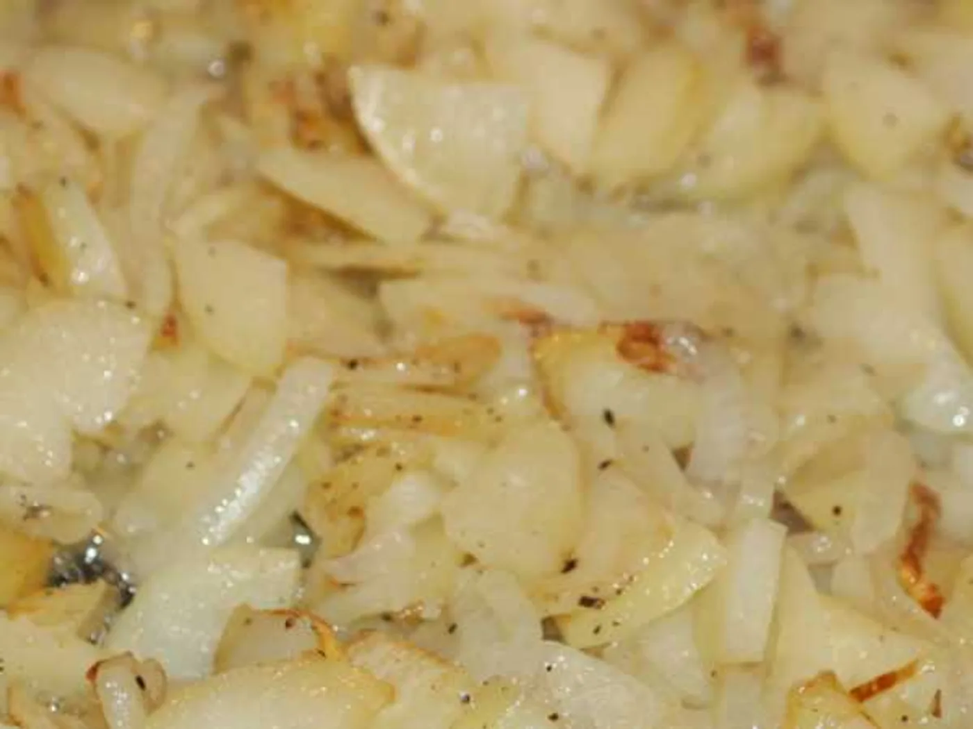 Potatoes fried with onions recipe