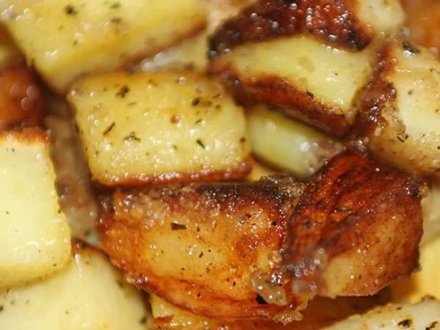 Potatoes in the village in the pan recipe