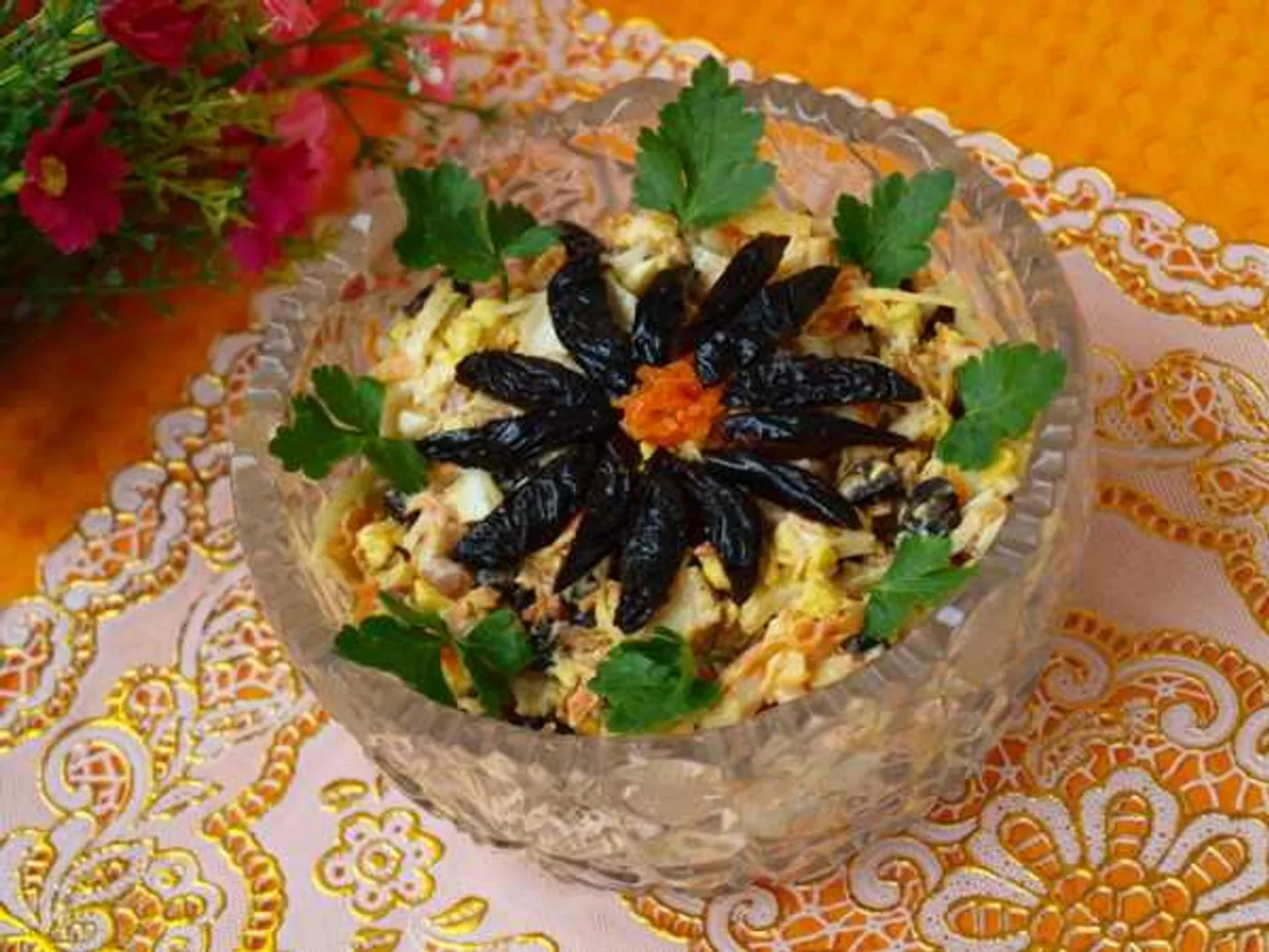 Prune and chicken salad recipe