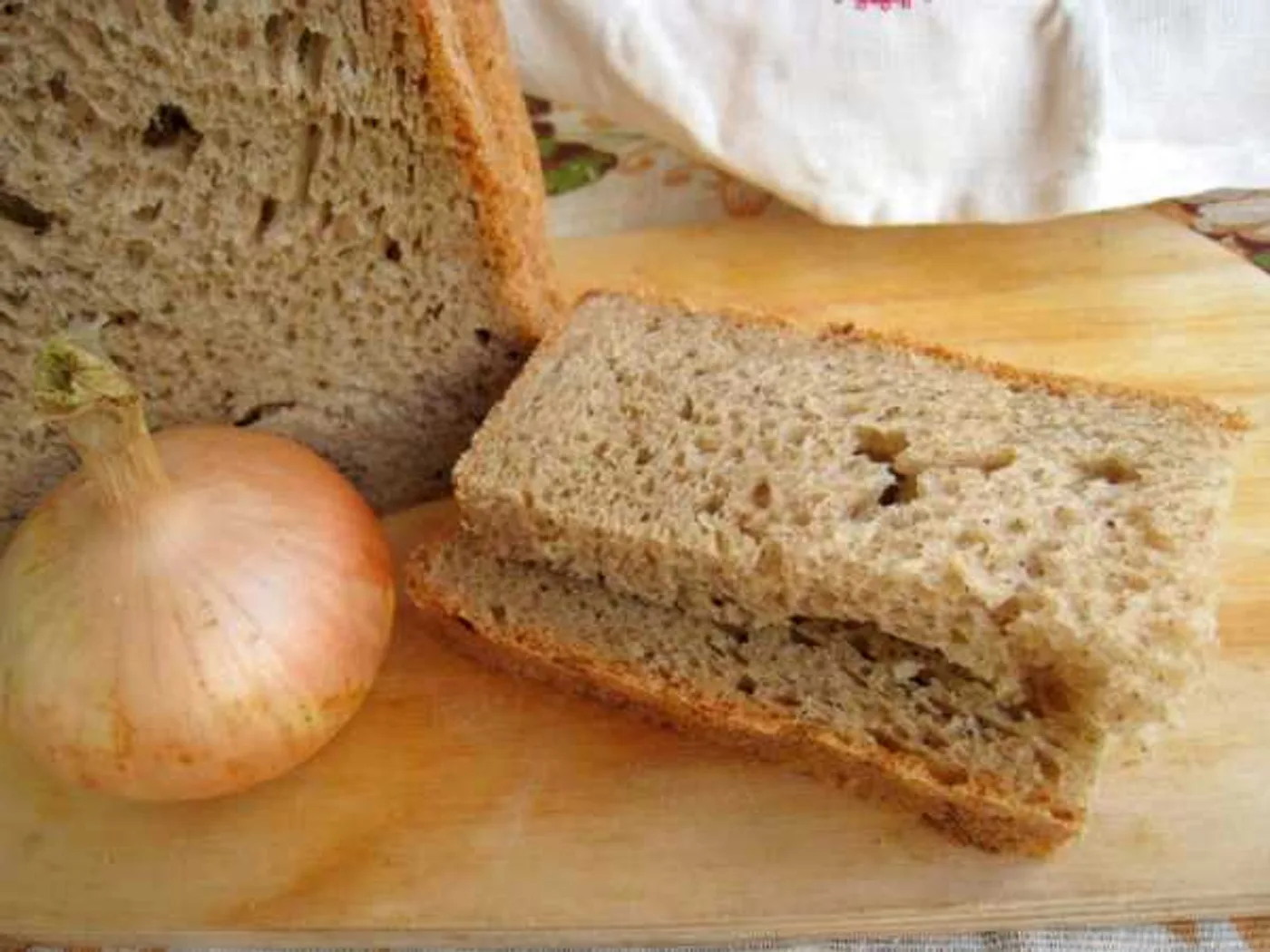 Rye bread with onions recipe