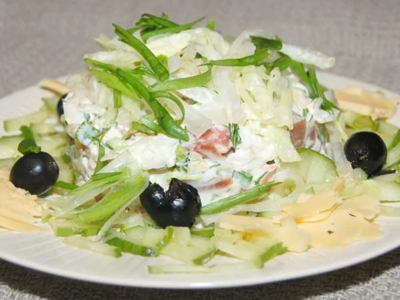 Salad with ham, fresh cucumber and leafy salad recipe