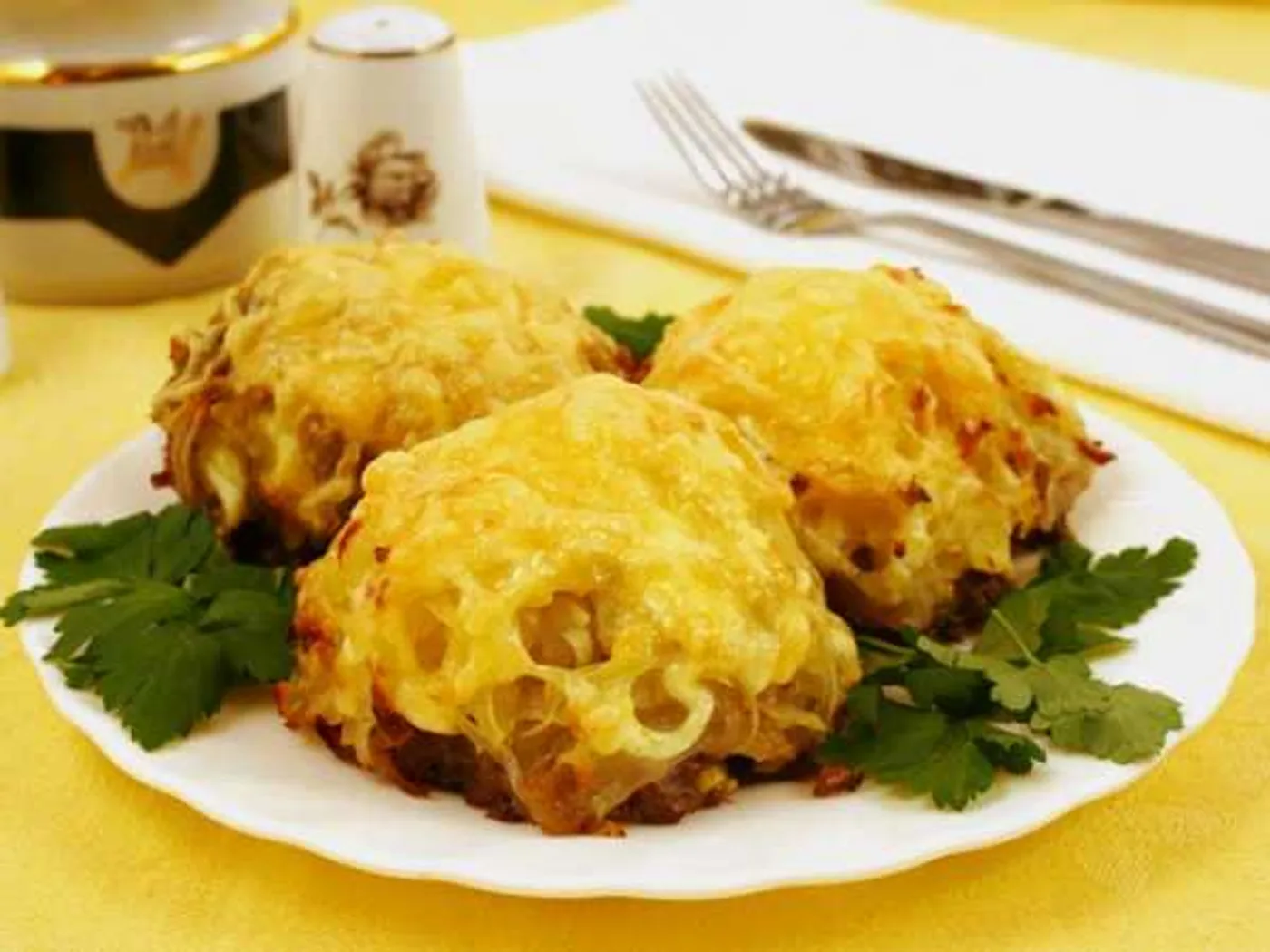 "Stacks" of minced meat, eggs, potatoes and cheese (in the oven) recipe