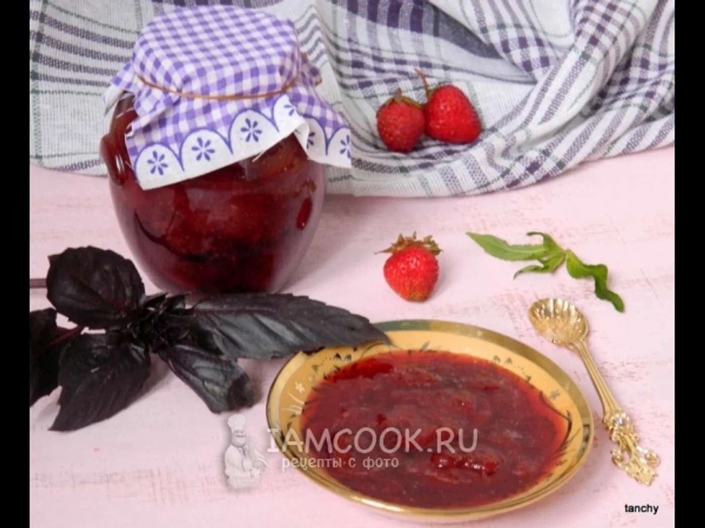 Strawberry jam with mint recipe