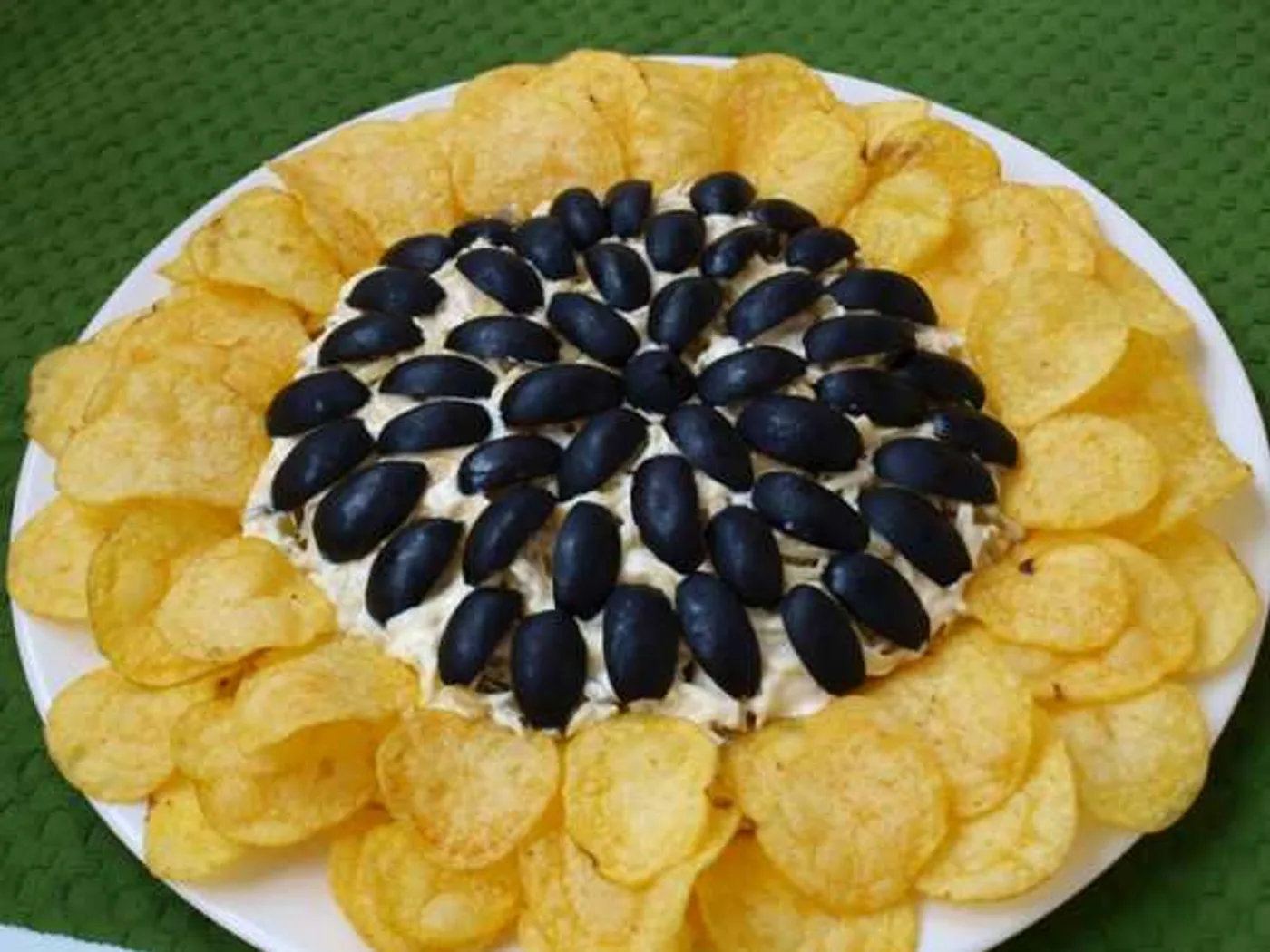 Sunflower salad with chips and a bal recipe