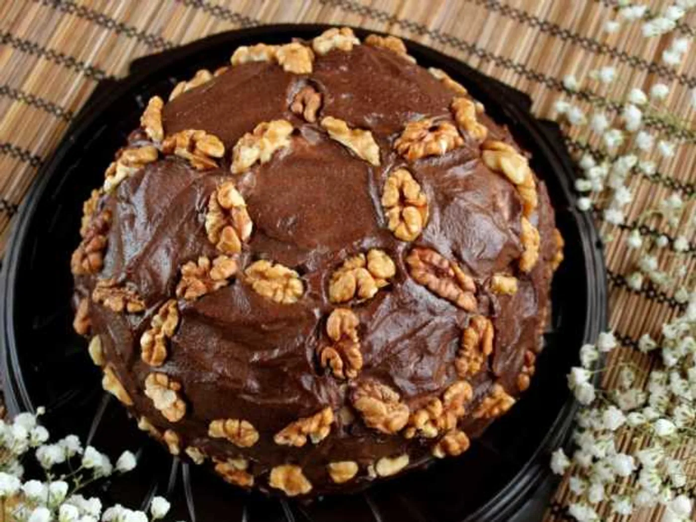 Turtle cake with sour cream recipe
