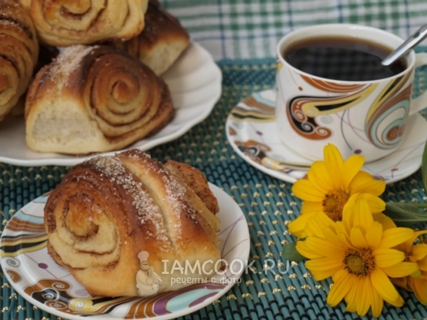 Yeast dough cinnamon buns recipe